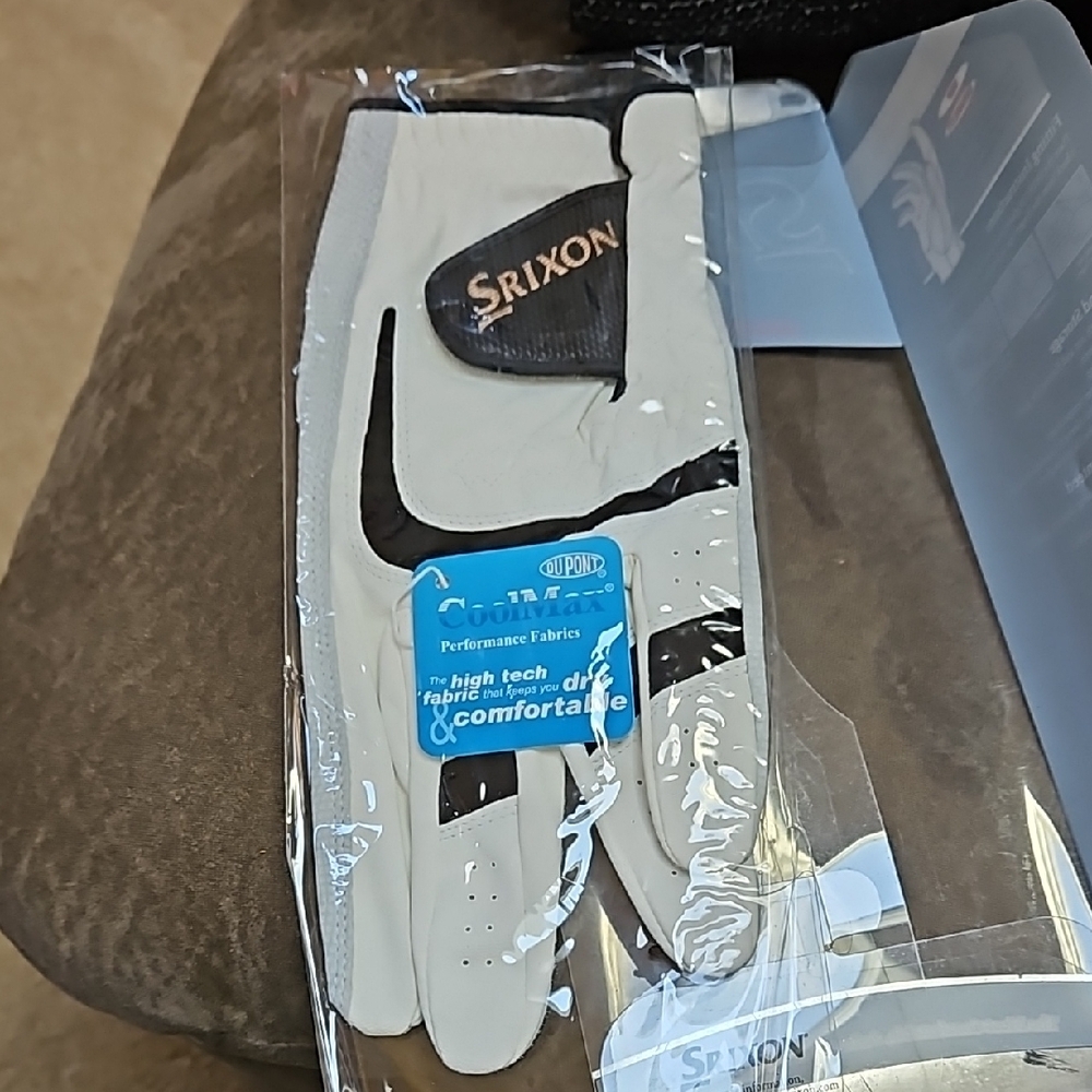 RIXO White Golf Glove